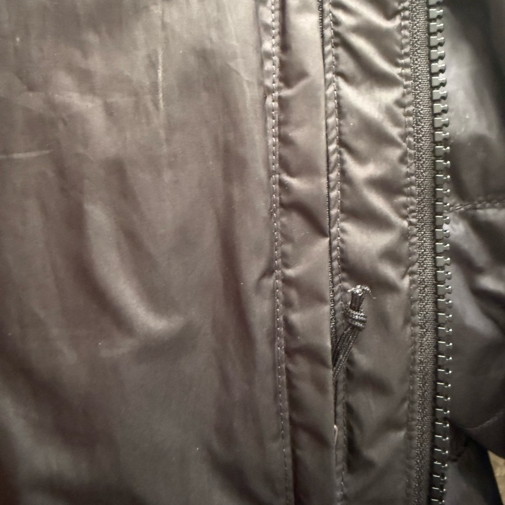 Patagonia Women’s Black Quilted Puffer Jacket - Picture 5 of 5